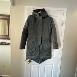Women's Hooded Puffer Coat (down)